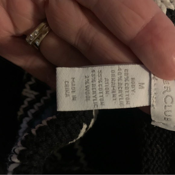 Oversized Cowl-neck sweater - Picture 8 of 8